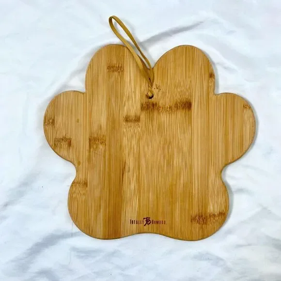 Totally Bamboo Paw Shaped Cutting and Serving Board - Picture 4 of 6